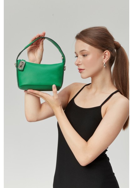 Kadın Süet Mini Çarpraz Zincir Askılı Omuz Çantası