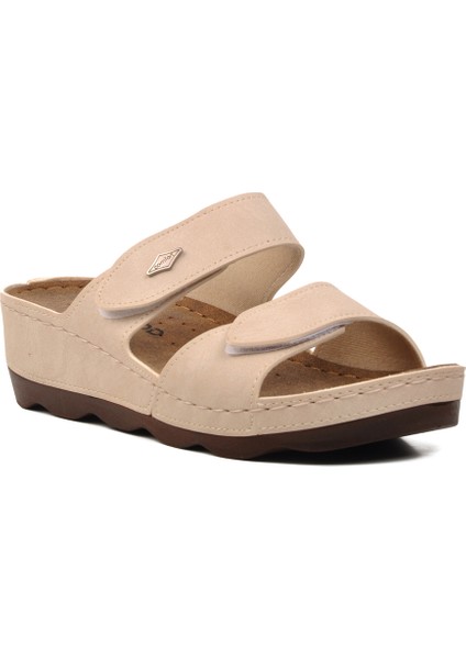 Bej Kadın Terlik