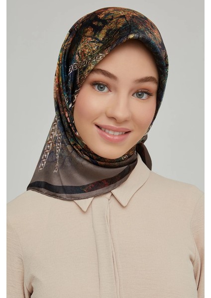 Özel Nostalji Serisi Sura Ipek Eşarp 8615-10