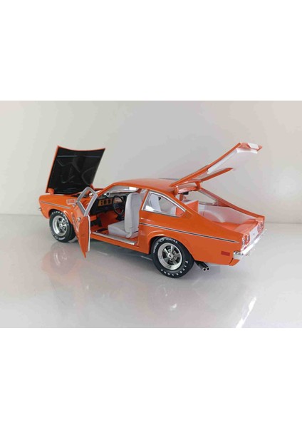 Dianomi Autoworld 1:18 Ölçek 1973 Chevy Vega Gt Özel Version ( Diecast Metal Model)