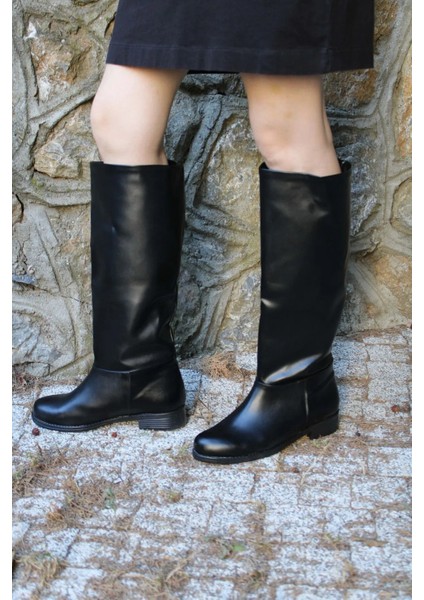 Kadın Siyah Deri Çizme