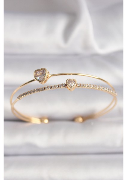 Pirinç Gold Renk Zirkon Taşlı Kalp Model Kadın Bileklik