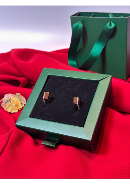 Pramit Gold Küpe