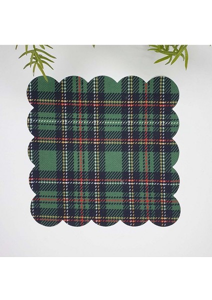 Yeşil Ekose Desenli Lazer Kesim Kumaş Kokteyl Peçetesi 1 Adet