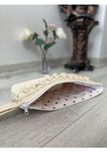 Bej Püskül Detaylı Astarlı Portföy Clutch El Çantası