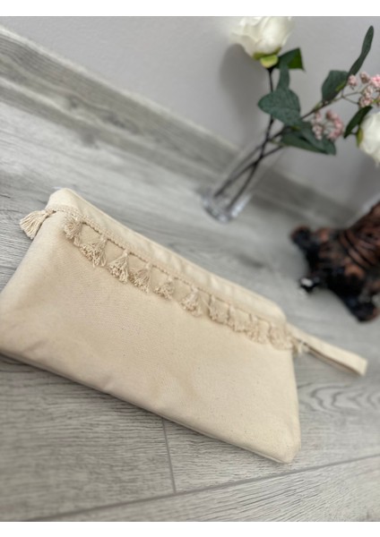 Bej Püskül Detaylı Astarlı Portföy Clutch El Çantası
