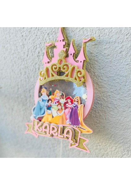 Prensesler Temalı Kız Çocuk Doğum Günü İsme Özel Kişiselleştirilebilir 3D Pasta Parti Süsü (24X17cm)