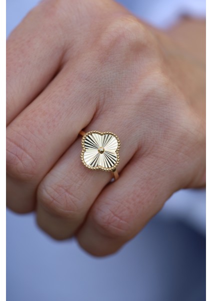 14 Ayar Altın Işıltılı Şans Yoncası Yüzük