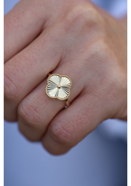 14 Ayar Altın Işıltılı Şans Yoncası Yüzük modelleri