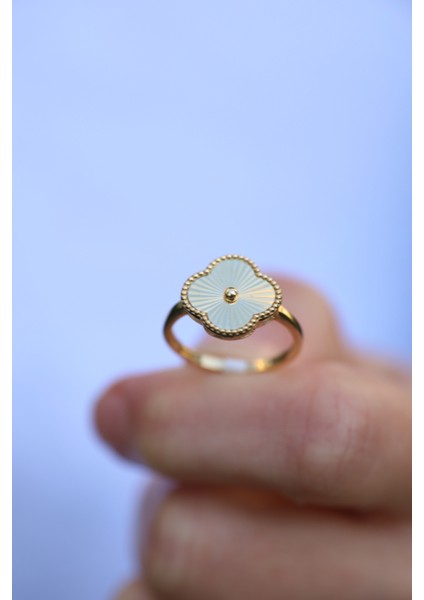 14 Ayar Altın Işıltılı Şans Yoncası Yüzük fırsatları