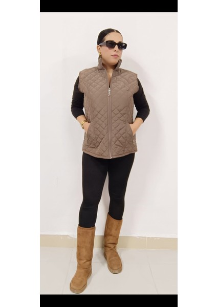 Büyük Beden Kadın Kapitone Kumaş Içi Astarlı Yan Cepli Fermuar ve Çıtçıt Kapamalı Yelek fiyatları