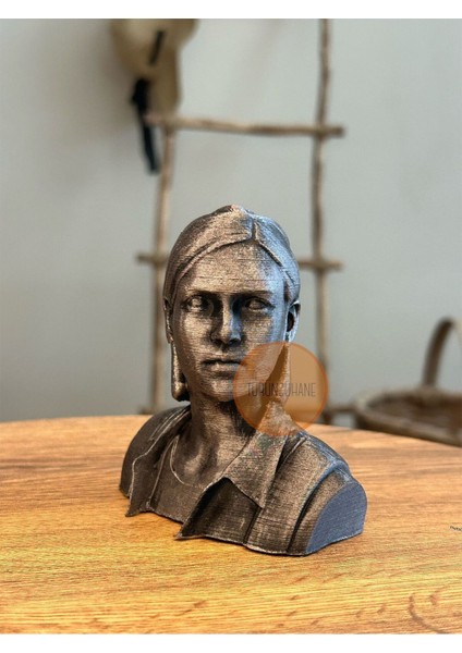 Ellie Williams Last Of Us Karakter Büst Eskitme Renk 10 cm