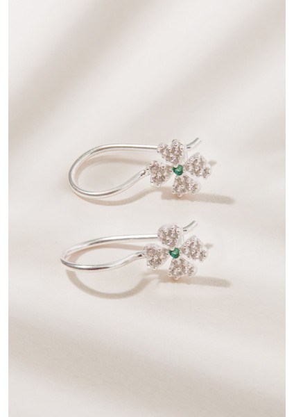 Tekno Trust Kadın Kalp Model 925 Ayar Gümüş Çocuk Küpesi fırsatları