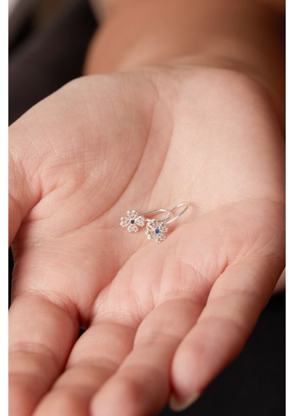 Tekno Trust Kadın Kalp Model 925 Ayar Gümüş Çocuk Küpesi modelleri