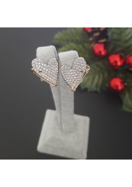 Vip Özel Seri Gümüş Renk Taşlı Kalp Çengel Iğne Detay Kadın Küpe modelleri