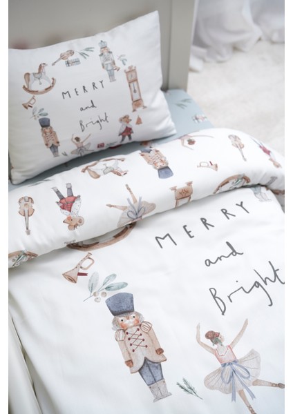 Merry And Bright Yeni Yıl Bebek Boy Nevresim Takımı (100X150) fırsatları