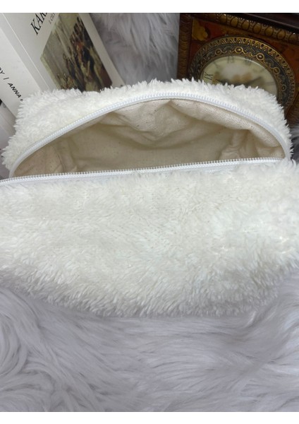 Peluş Fermuarlı Makyaj Çantası - Beyaz 20*12 cm