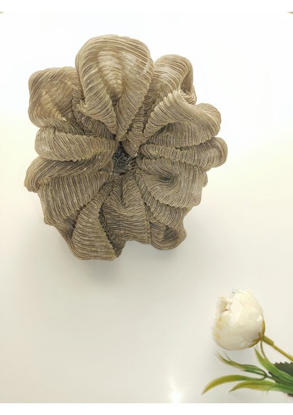 Bloom Gold Scrunchie Toka