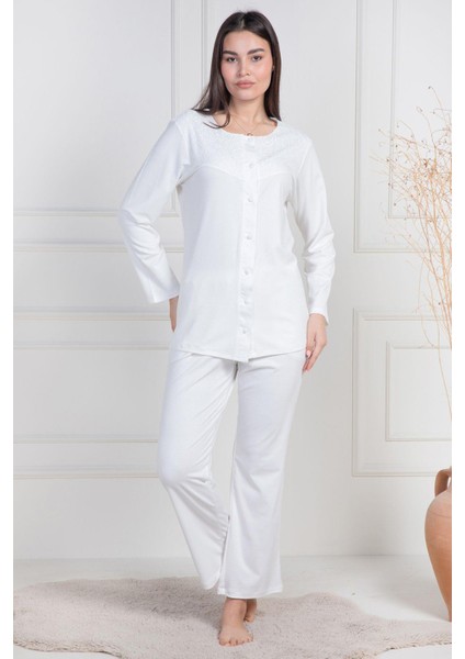 Mecit 6105 Ekru Kadın Büyük Beden Boydan Düğmeli Pijama Takımı