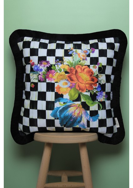 Siyah Püsküllü, Çiçekli Dama Desen 43 x 43 cm Kırlent Kılıfı