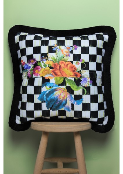 Siyah Püsküllü, Çiçekli Dama Desen 43 x 43 cm Kırlent Kılıfı