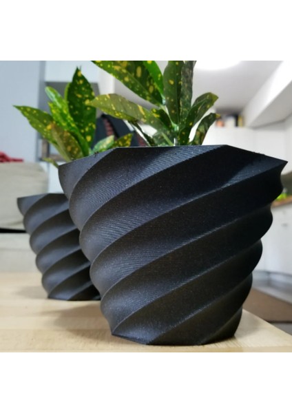 Ev Villa ve Bahçe Tipi Plastik Modern Tarzda Spiral Desenli Tabaklı Saksı Vazo 1 Adet