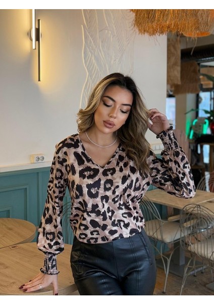 Ceylinmoda Kadın Uzun Kollu V Yakalı Leopar Desenli Dalgıç Bluz
