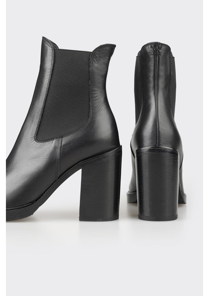 Siyah Deri Kadın Topuklu Bot fırsatları