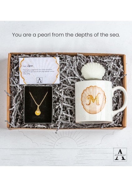 Kişiye Özel Harfli Porselen Kupa - Inci Kolye - Istiridye Mum Hediye Seti