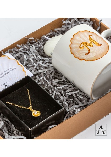 Kişiye Özel Harfli Porselen Kupa - Inci Kolye - Istiridye Mum Hediye Seti fiyatları