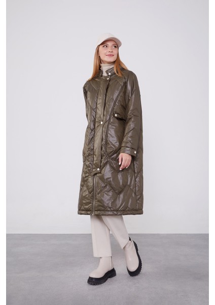 Haki Yüksek Cep Kapitone Şişme Mont