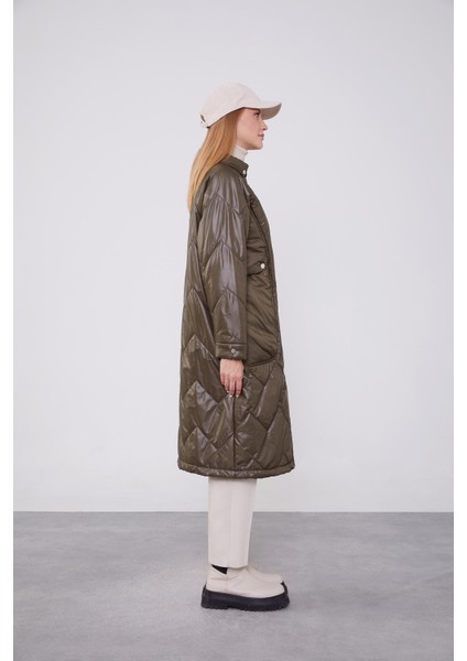 Haki Yüksek Cep Kapitone Şişme Mont modelleri