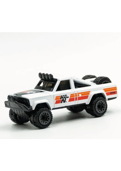 1/64 Ölçek Tekli Regular Arabalar HTF00 Hw Hot Trucks / '73 Jeep J10 (Beyaz)