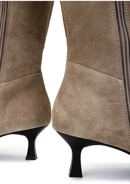 Kadın Deri Bej Süet Topuklu Çizme 1078 022 Bn Czm Sk24-25 Bej Suet indirimleri