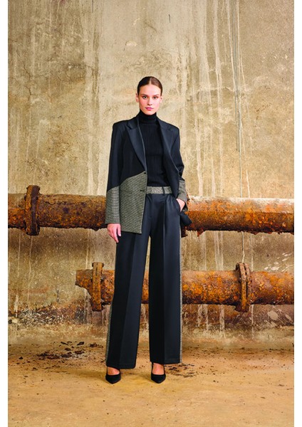 UW253014 Unıque Pullu Kumaş Garnili Blazer Ceket