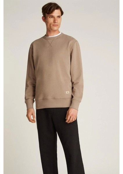 Woven Label Crew Neck