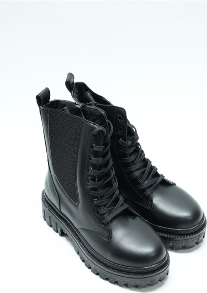 Yüksek Bpoğazlı Lastikli ve Bağcıklı Günlük Cilt Kadın Hafif Bot, Siyah