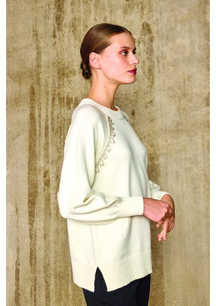 UW251014 Unıque Yuvarlak Yaka Kol Kenarları Taş Detaylı Triko