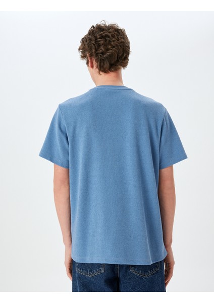 Bisiklet Yaka Kısa Kollu Etiket Detaylı Basic T-Shirt
