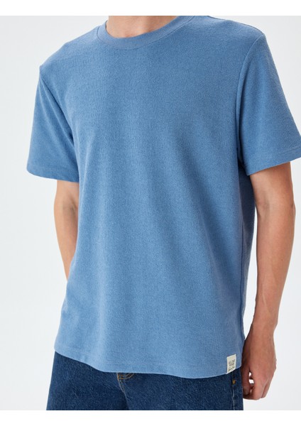 Bisiklet Yaka Kısa Kollu Etiket Detaylı Basic T-Shirt