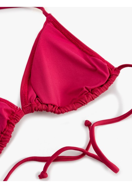 Boyundan Bağlamalı Ipli Üçgen Bikini Üstü