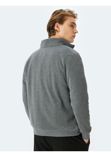 Uzun Kollu Pamuk Karışımlı Basic Fermuarlı Sweatshirt