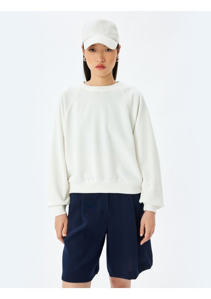 Bisiklet Yaka Uzun Kollu Basic Oversize Sweatshirt