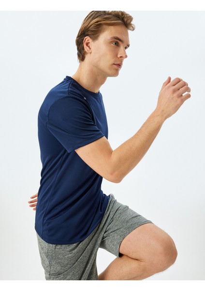 Bisiklet Yaka Baskı Detaylı Kısa Kollu Basic Spor T-Shirt