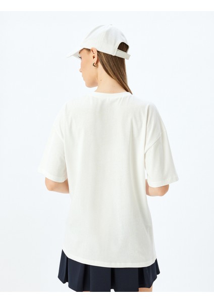 Koala Baskılı Bisiklet Yaka Rahat Kalıp Kısa Kollu T-Shirt fırsatları