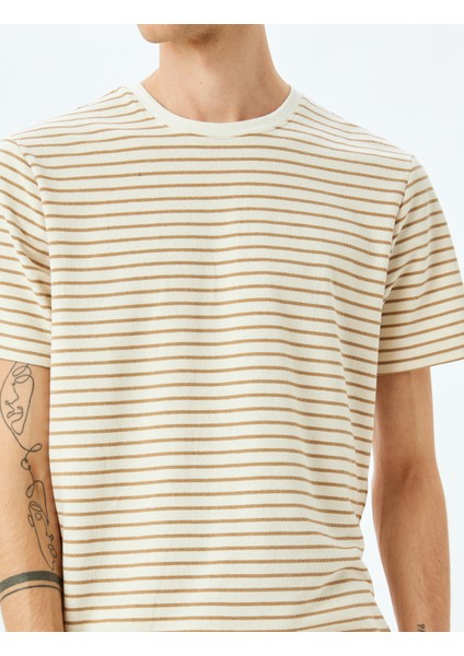 Bisiklet Yaka Kısa Kollu Pamuk Karışımlı Çizgili Oversize T-Shirt indirimleri