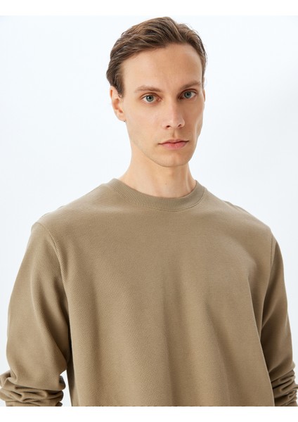 Bisiklet Yaka Pamuklu Interlok Kumaş Basic Sweatshirt