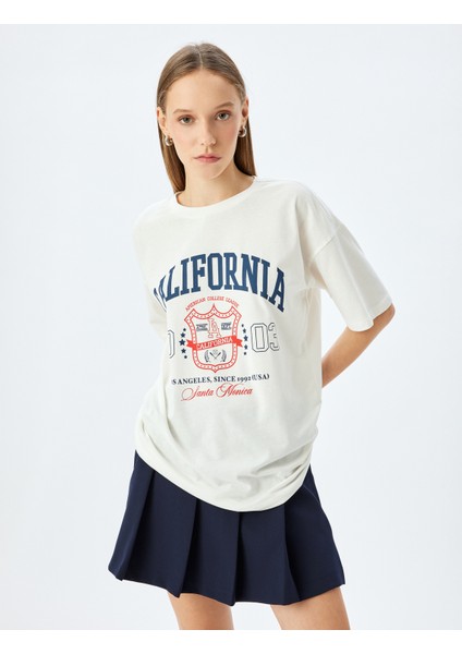 Bisiklet Yaka Kısa Kollu Kolej Baskılı Oversize T-Shirt