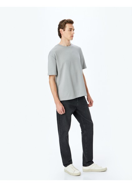 Kısa Kollu Etiket Detaylı Pamuk Karışımlı Bisiklet Yaka Oversize T-Shirt