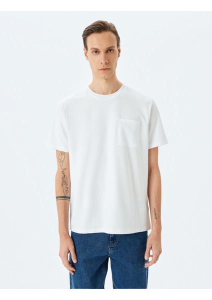 Cep Detaylı Bisiklet Yaka Pamuklu Kısa Kollu Basic T-Shirt modelleri